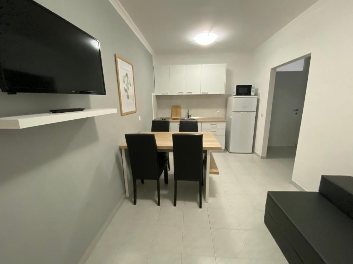 Emanuela 2 Apartment Novalja Exterior photo